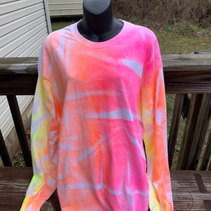 Tie Dye,Tie Dye Shirt,Langarm Shirt,Regenbogen Tie Dye,Hemd nach Maß,Neon Tie Dye,Geschenk für,Geschenk für,ren,