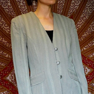 Blazer, veste, épaulettes VINTAGE des années 80. veste des années 80