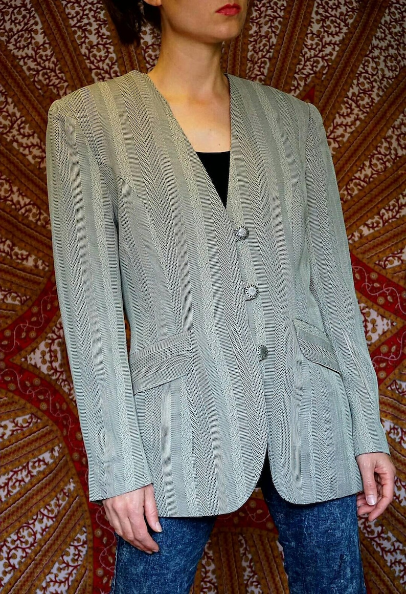 VINTAGE 80s blazer jacket shoulder pads.