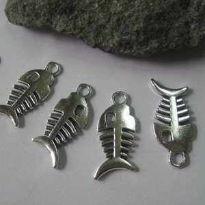 20pcs Antique Silver Fish Bone Charms double sided 25x12mm