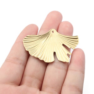 10pcs Brass shell pendant 46x30mm Textured Brass ginkgo leaf earrings charms