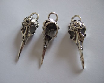 10 Antique Silver Alloy ( 3D) Pendants Charms - 11x14x41mm Crow Raven Bird Skull