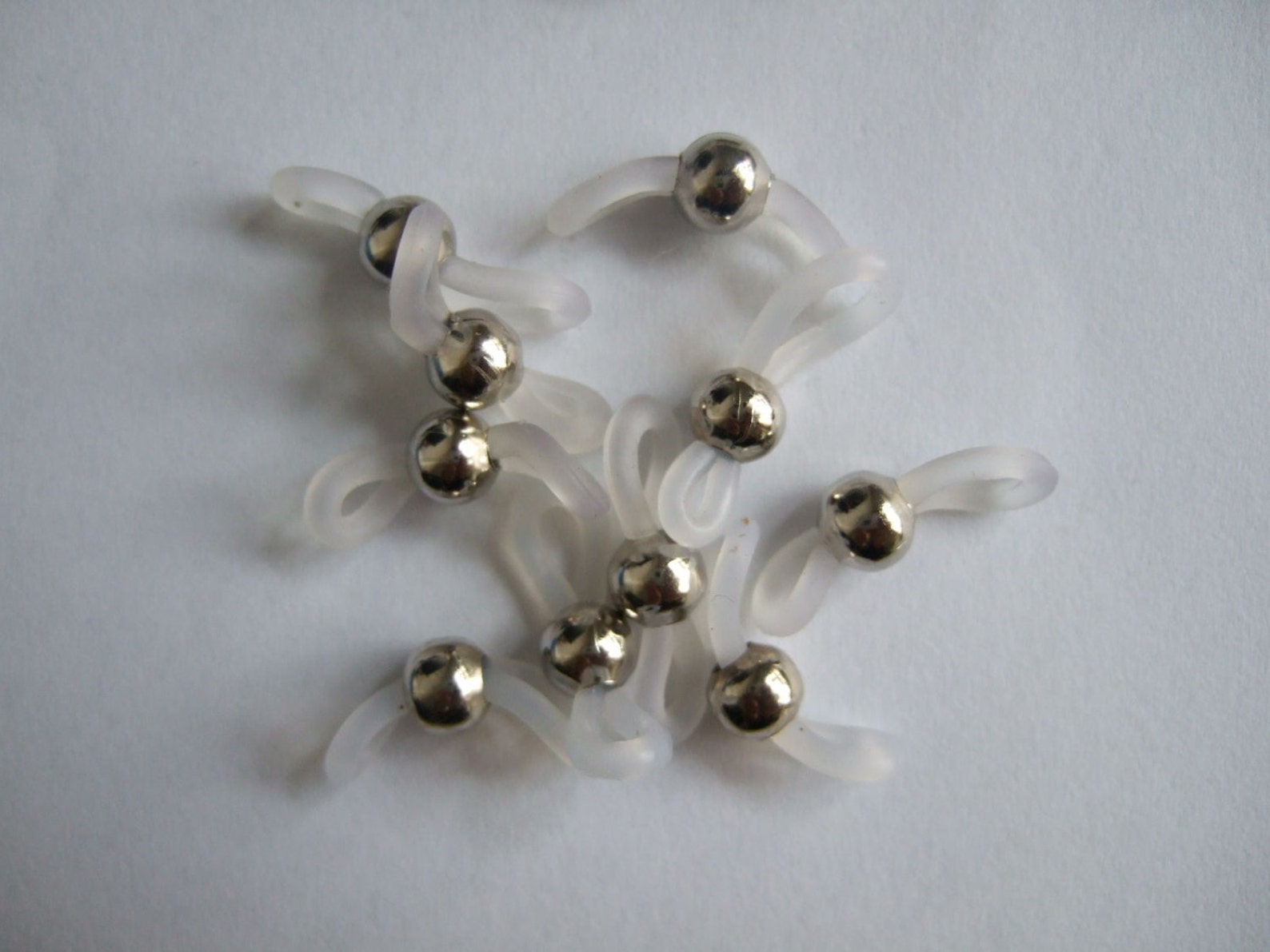 Hifot Pack of 40 glasses chain, belt holder, loop ends, rubber glasses cord, loops, rubber loops, 22 mm