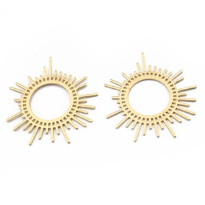 Brass Sun Charms , Raw Brass Sun Earrings and Pendant , Brass Sun Necklace , Jewelry Supplies 43x45mm