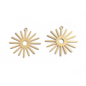 10 Brass Earring Charms , Brass Sun Pendant , Raw Brass Sun Flower Charm 28x27mm