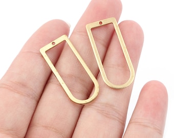 20 encantos geométricos de latón, colgante de latón crudo en forma de D, hallazgos de pendiente de latón, suministros de joyería 30x13mm