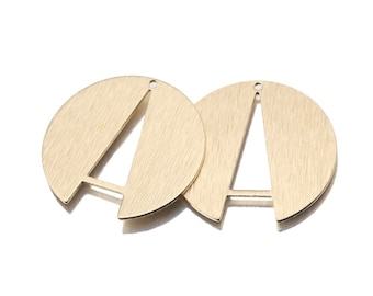 Encantos de pendiente redondo de latón de 10pcs - Colgante con textura de latón crudo A Shaped para conector de pendientes 24x25mm DZ5023