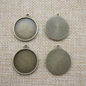 10 Antique Bronze 20mm Round  Blanks Tray Pendants Frame Cameo Cabochon Base Settings