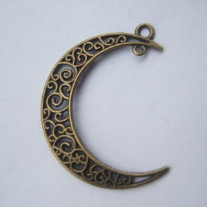 10 Moon charms, antique bronze moon Pendants/charms 39x33mm