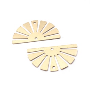Brass Sun Charm Connectors for Earrings , Raw Brass Sun Earring and Pendant , Earring Findings - Jewelry Supplies DZ5002