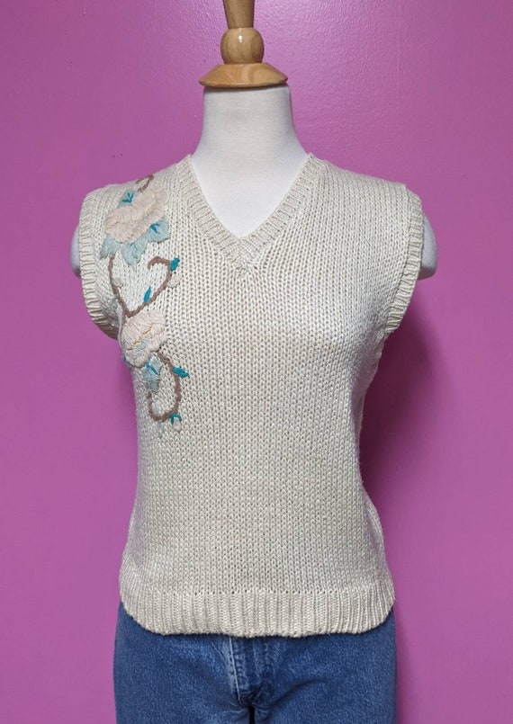 Cream Embroidered Sweater Vest/Size Medium/Chunky… - image 4