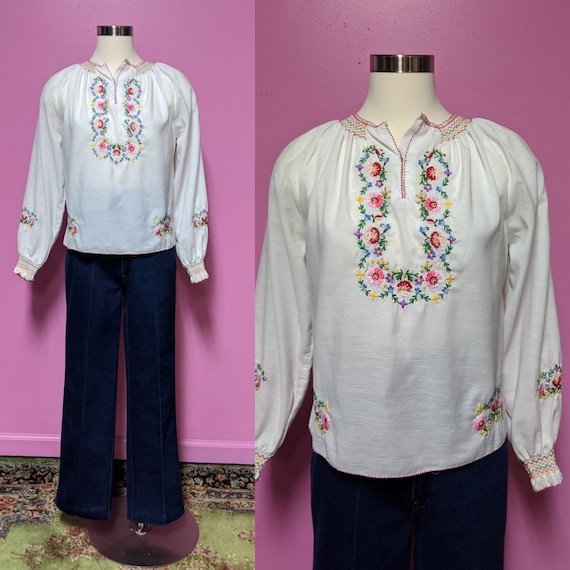 Hungarian Folk Embroidered Blouse/Size XS/S/Peasan