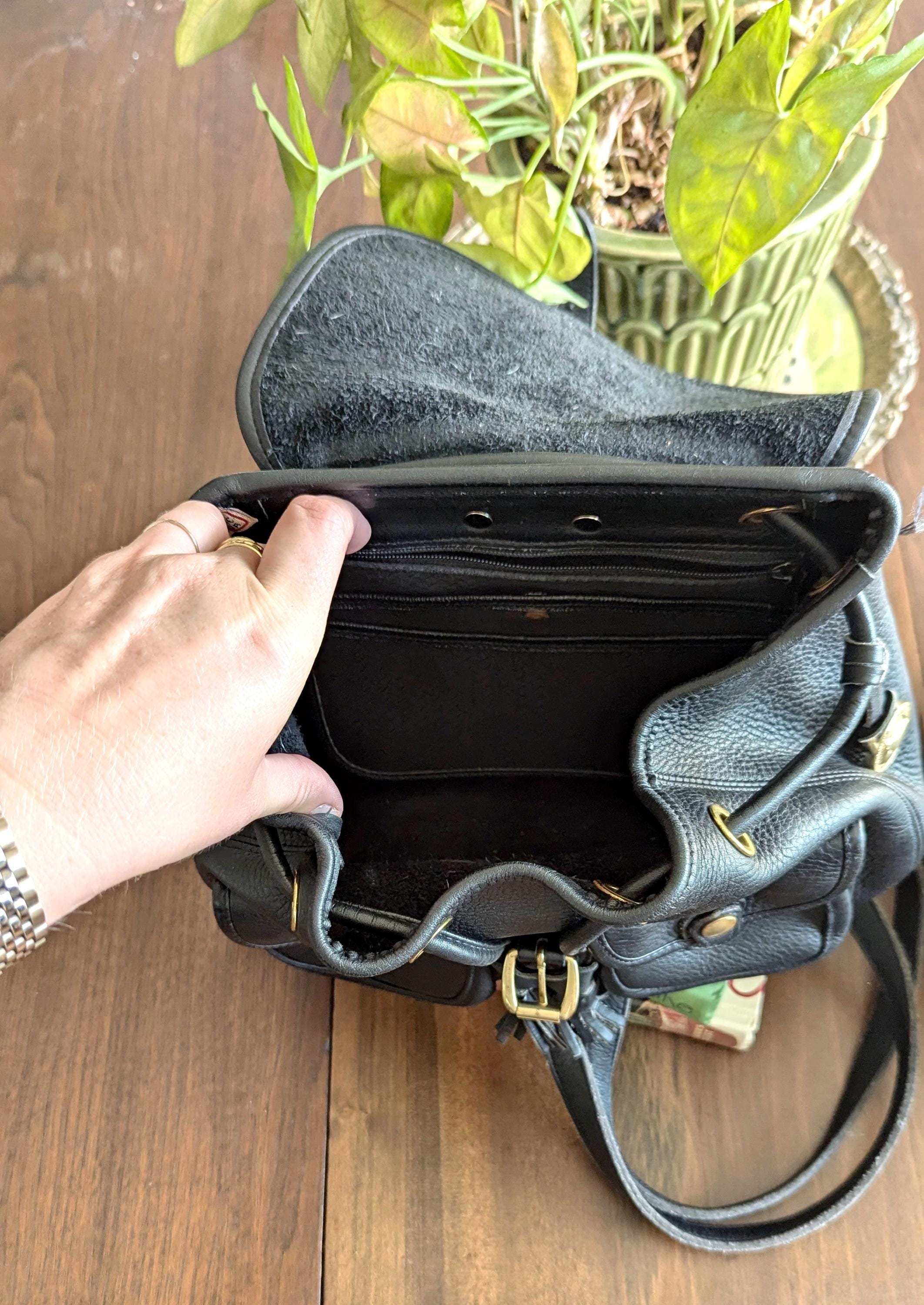 Vintage Dooney & Bourke Black Pebbled Leather Backpack Purse 