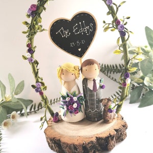 Hölzerne Peg Hochzeitstorte Topper, Personalisiert