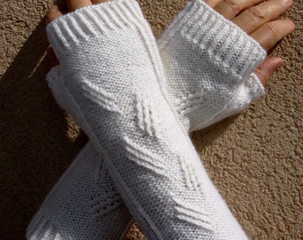 Hand Knit Fingerless Gloves, White Knit Arm Warmers , Women's Wrist Warmers