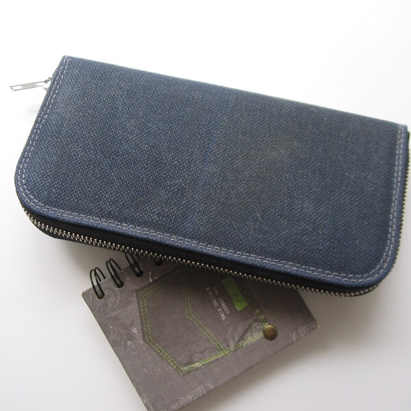 ZIP AROUND WALLET ABOUT A GIRL