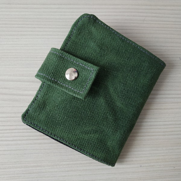 Petit portefeuille, portefeuille en toile cirée, portefeuille pour femme, portefeuille pour homme, petit portefeuille à deux volets, portefeuille végétalien, portefeuille vert pour femme, portefeuille fait main