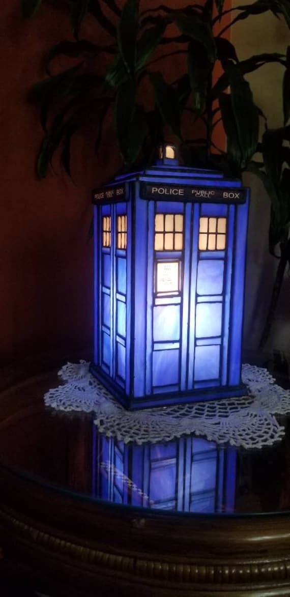 alleen gids Sandy Stained Glass Doctor Who Tardis Lamp : Pre-orders - Etsy