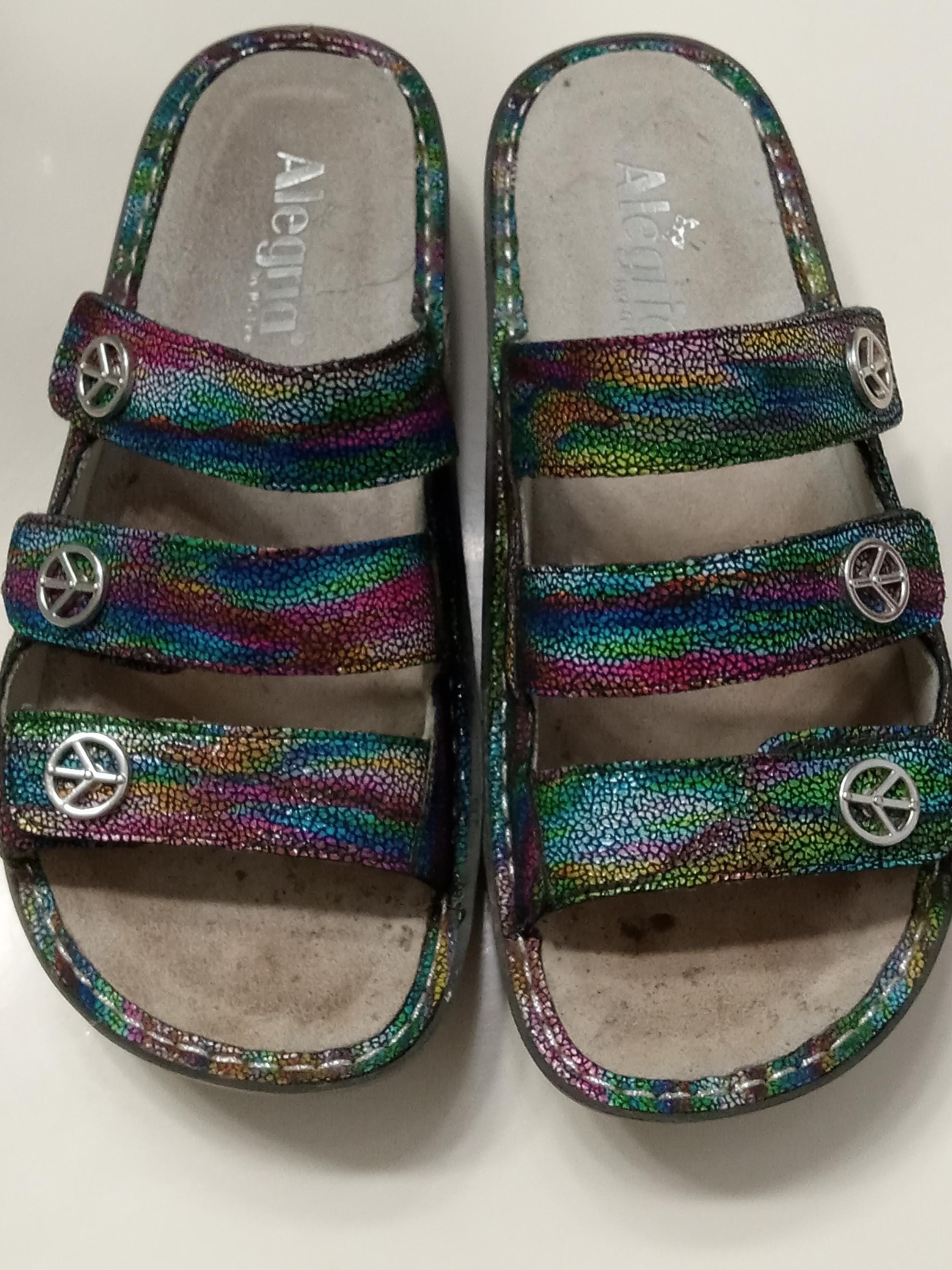 Alegria Audrey Irridescent Blue Hippie Peace Medallion Adjustable Straps Leather Sandals SZ 37