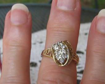 Vintage  Diamond Cluster Horseshoe Design Ring 14K YG Size 6.5