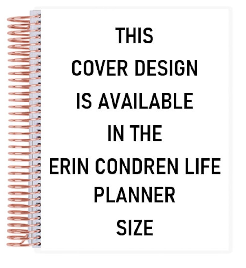 Puede incluir: Una agenda blanca con encuadernaci&oacute;n en espiral oro rosa. La portada muestra el texto: "ESTE DISE&Ntilde;O DE PORTADA EST&Aacute; DISPONIBLE EN EL TAMA&Ntilde;O DE LA AGENDA ERIN CONDREN LIFE".