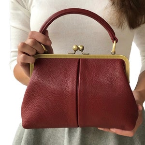 Kiss Lock - Shoulder Cross Body Leather Bag In Different Colors - Custom Little Olive Bag