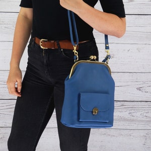 Retro Leather Purse, Vintage Handbag Leather "Grace" in blue, Leather Top handle bag, kiss lock handbag