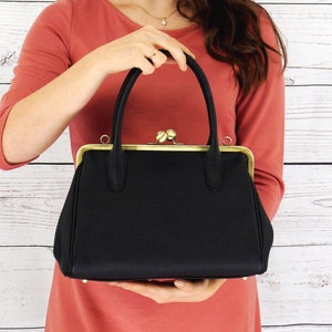 Handbag Womens, Leather Handbag &quot;Marie&quot; in black, Personalizable Kiss Lock Purse, Top handle Bag, Frame Handbag