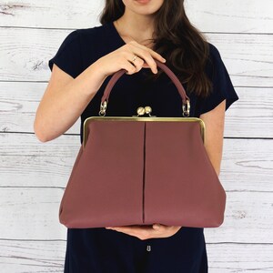 Leather Handbag, Leather Purse "Olivia" in raspberry violet, Kiss Lock Handbag, Retro, Vintage, Crossbody Bag, Top Handle