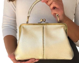Handtasche Damen, Retro Tasche "kleine Olive" in gold, Vintage Damen Tasche, Henkeltasche, Handtasche, Schultertasche, Bügeltasche