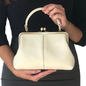 Weiße Handtasche - Brauttasche - Kleine Olive - mit Gravur personalisierbar