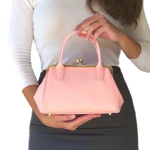 Leather handbag "Small Aurelie" in baby pink, Top Handle Bag, Women's Leather Bag, Leather Shoulder Bag, Vintage Handbag, Retro
