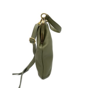 Women's Crossbody Bag Pastel Green 'Zoe' Vintage Leather Handbag image 6