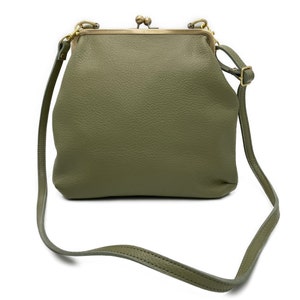 Women's Crossbody Bag Pastel Green 'Zoe' Vintage Leather Handbag image 7