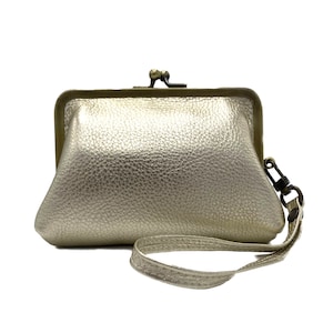 Cartera de mujer 'Peggy' en dorado – Pulsera, Clutch, Personalizable