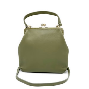 Vintage Handtasche "Zoe" in pastel grün, Umhängetasche / Bügeltasche/ echtes Leder