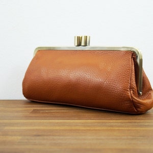 Leather Clutch, Purse Victoria in brown, Leather handbag, Vintage bag, leather bag, shoulder bag, leather purse, kiss lock image 5