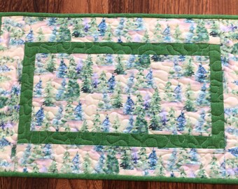 Small Quilted Tree Runner with Green Trim