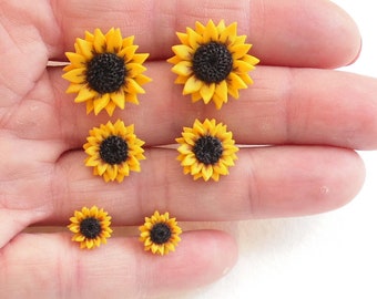 Sunflower earrings Sunflower stud yellow flower earrings polymer clay jewelry gift for her wedding jewelry yellow jewelry bridesmaid jewelry