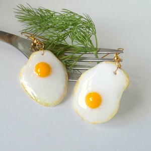 Fried eggs earrings gift for her white earrings culinary miniature food jewelry polymer clay jewelry fried eggs jewelry funny earrings yolk