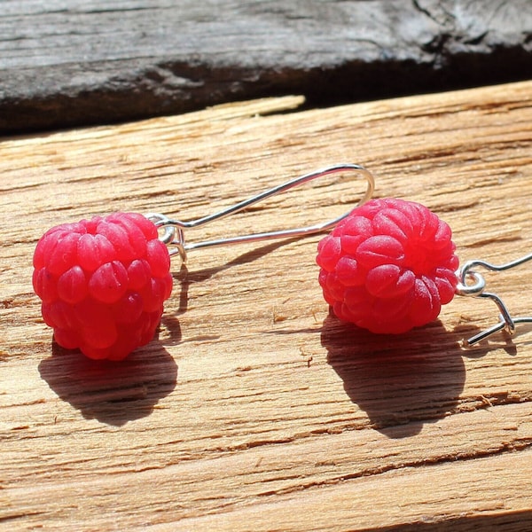 Raspberry earrings fake food jewelry berry jewelry realistic raspberry gift for her polymer clay jewelry berry earrings fruit earrings vegan