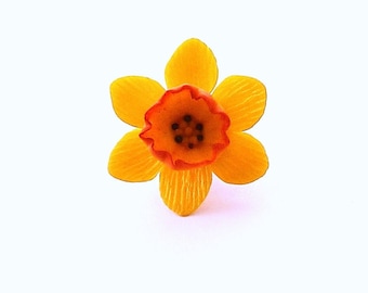 Daffodil Brooch: Handmade Polymer Clay Yellow Floral Pin, Welsh Symbol