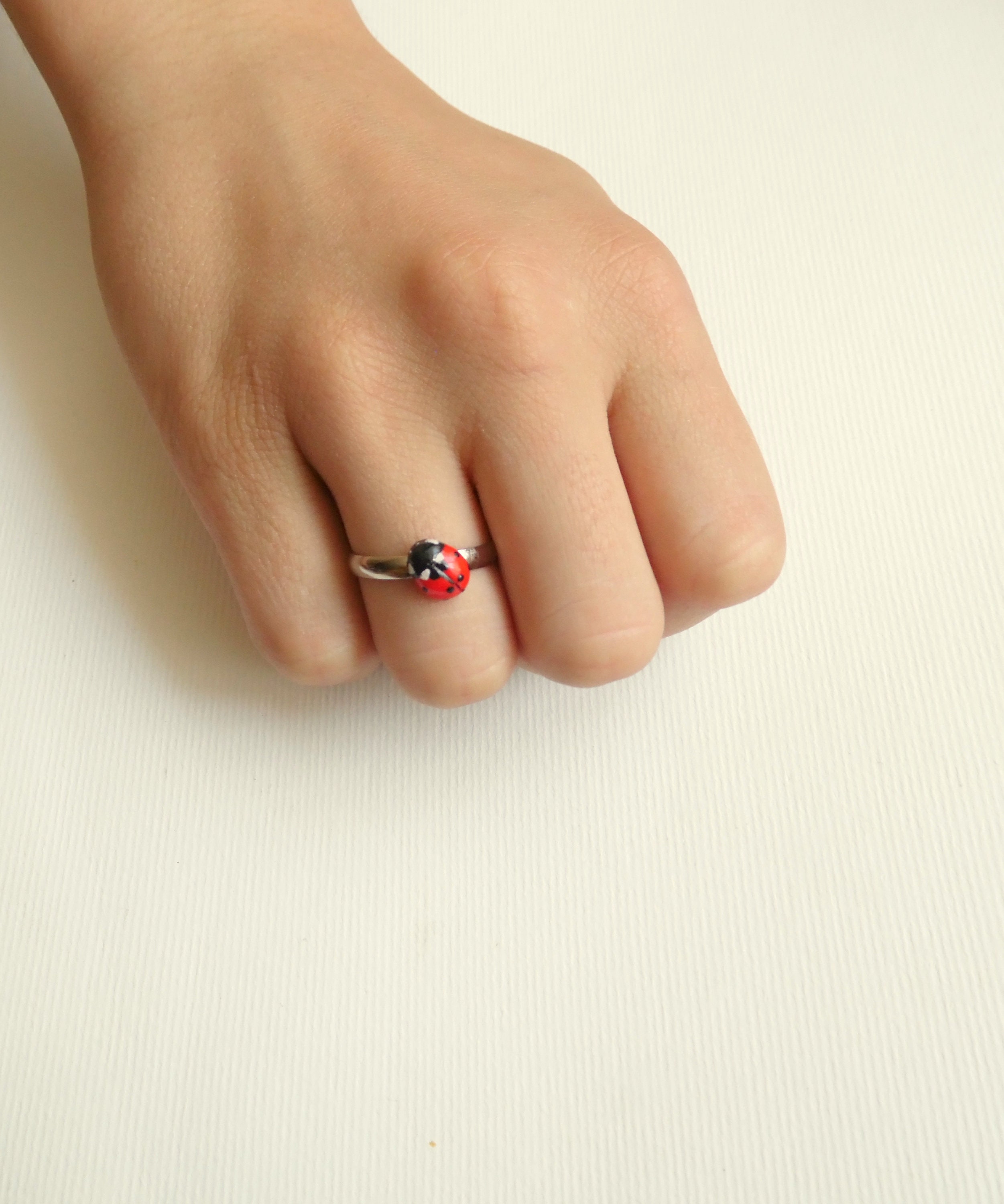 100 Charmes Coccinelle En Argile Polymère SUPERFINDINGS - Boucle 1.8mm Pour DIY Bijoux