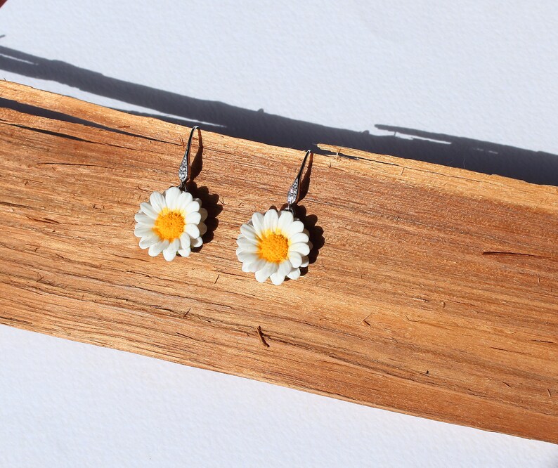 Daisy earrings daisy jewelry gold daisy earrings polymer clay Etsy