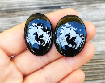 Drachen Cabochon, Drachen Schmuck, Drachen Anhänger, Onyx Cabochon, Cabochon mit Gravur, Cabochon für wire wrapping