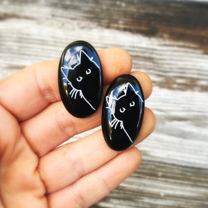Cat cabochon, black cat cabochon, cat jewelry, cat pendant, onyx cabochon, engraved cabochon