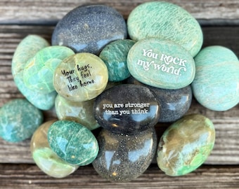 Piedras grabadas personalizadas, piedras con mensaje, amazonita grabada, lazulita, garnierita, piedras familiares, piedras grabadas, piedras de palma