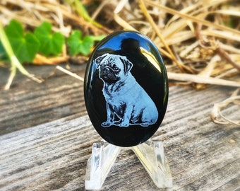 Pug cabochon, dog cabochon, pug jewelry, pug pendant, pug gift, onyx cabochon, engraved cabochon, wire wrapping