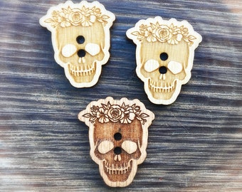 Skull wood buttons, witchy buttons, Halloween buttons, birch wood buttons, wholesale wood buttons, sewing buttons set of 4