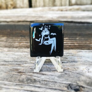 Witch cabochon, pinup cabochon, witch jewelry, witch pendant, onyx cabochon, engraved cabochon, Halloween cabochon